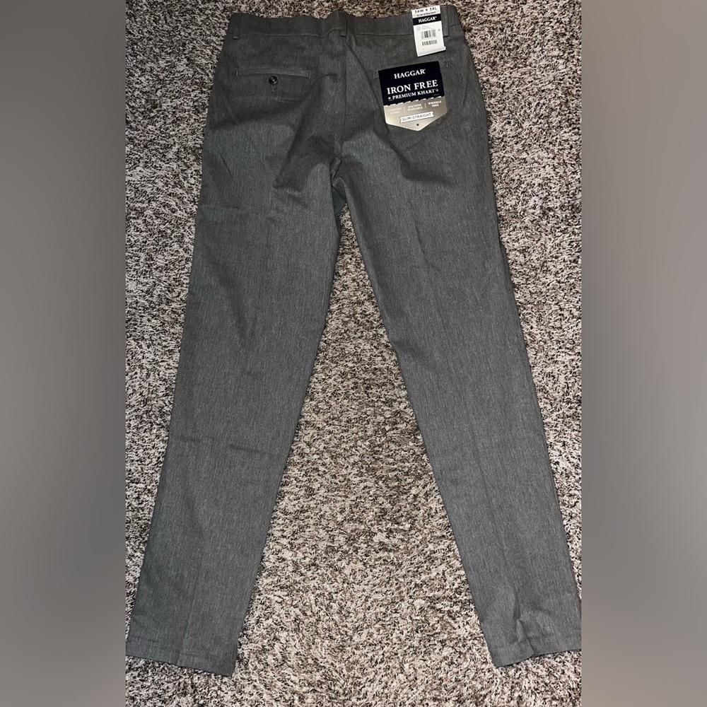 Haggar Iron Free Premium Khaki men's slim-straight pants